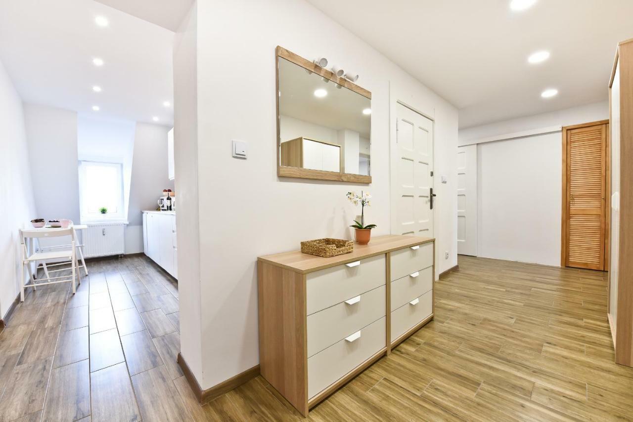 Apartament Centrum Z Miejscem Parkingowym Torun Luaran gambar